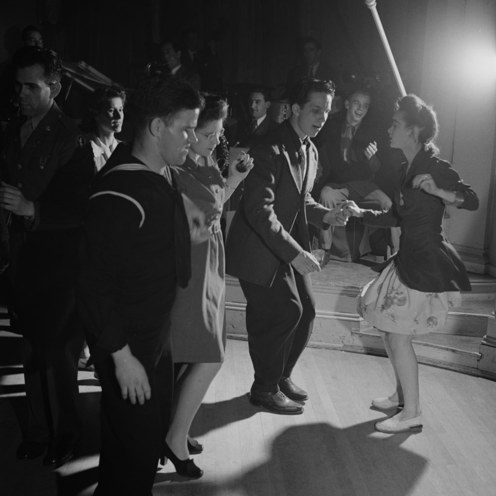 Swing Dance Swing Dance